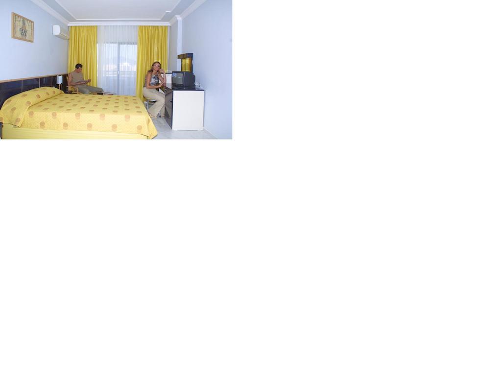 Ares Hotel マフムトラール 部屋 写真