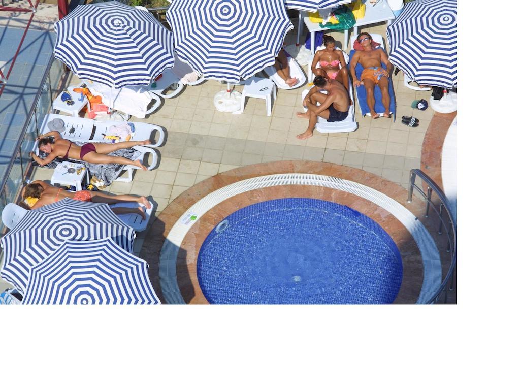 Ares Hotel マフムトラール エクステリア 写真